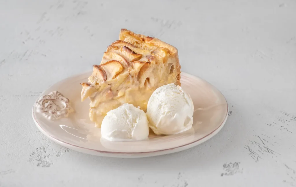 apple-cream-pie-2023-11-27-04-59-16-utc